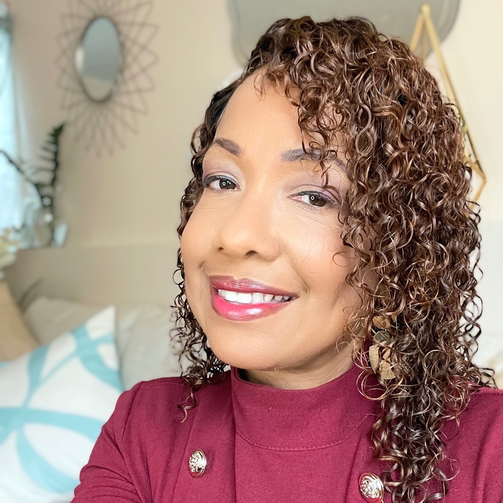 Meet your Posher, Vivian